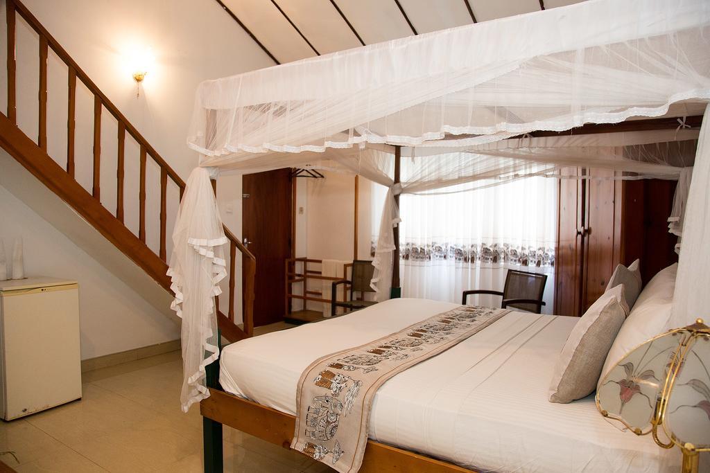 Suriya Arana Bed & Breakfast Negombo Exterior photo
