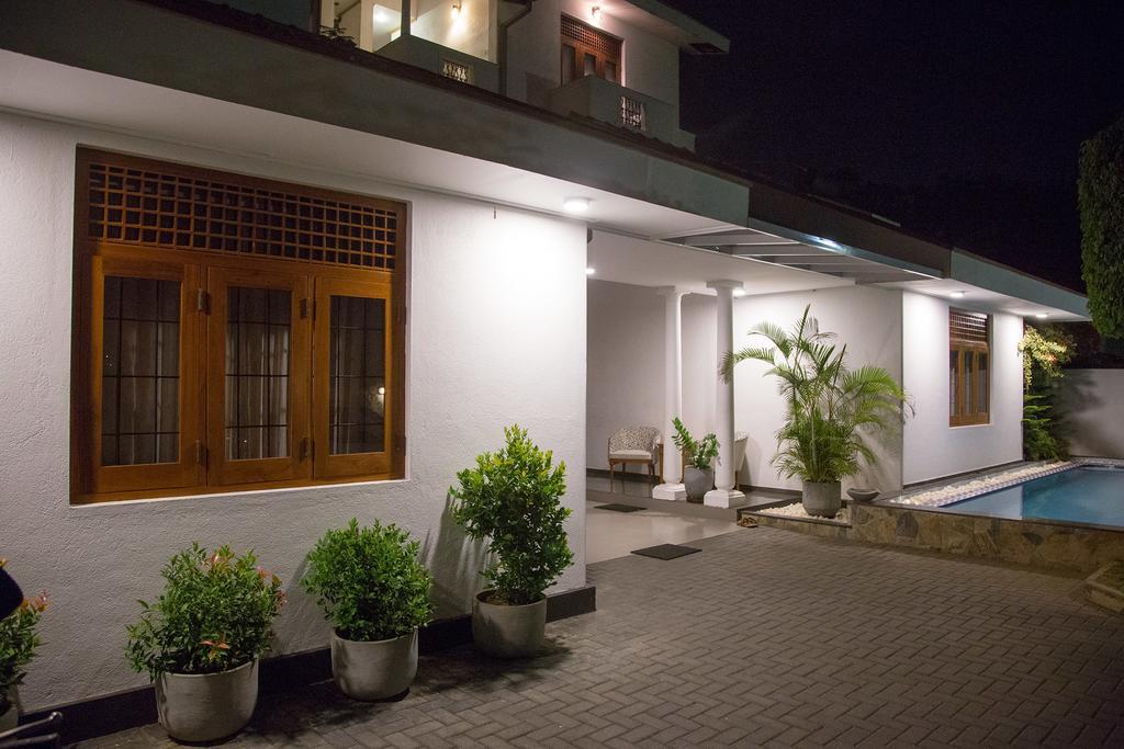 Suriya Arana Bed & Breakfast Negombo Exterior photo