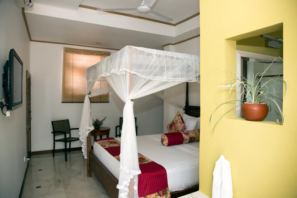 Suriya Arana Bed & Breakfast Negombo Exterior photo