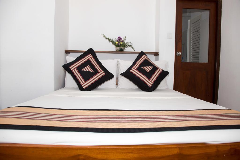Suriya Arana Bed & Breakfast Negombo Exterior photo