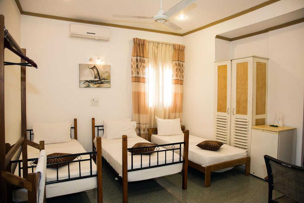 Suriya Arana Bed & Breakfast Negombo Exterior photo