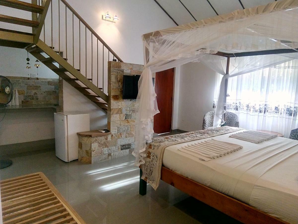 Suriya Arana Bed & Breakfast Negombo Exterior photo